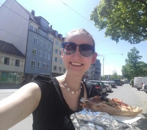 Pizza, Fußball und Sonnenschein...Was will man mehr